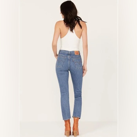 Levi's Denim - Levi's Medium Wash Summer Love Wedgie Straight Jeans Size W32 L28 - 34964-0130